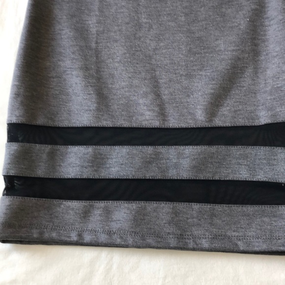 Grey skirt with black striped mesh - Picture 3 of 3